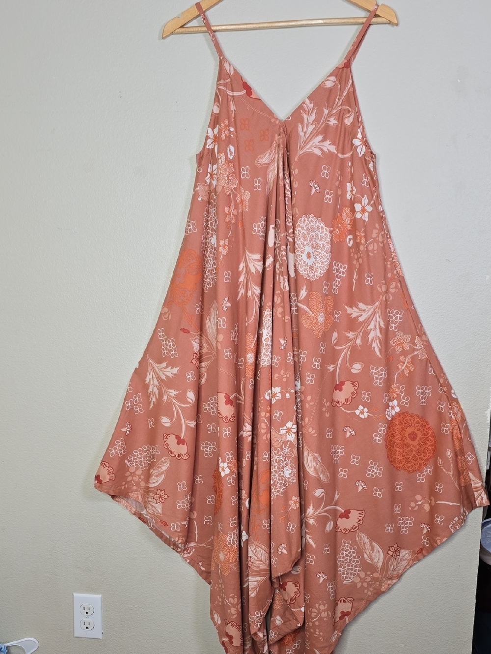 Bombay  Paisley Coral Floral Print V Neck Wide Leg Jumpsuit Size  M NWOT